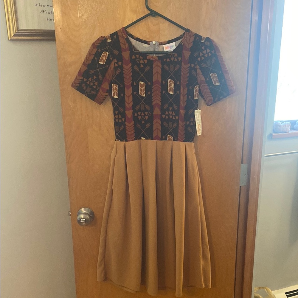 Black and Brown A-Line Dress with Puff Sleeves for Wedding Guest